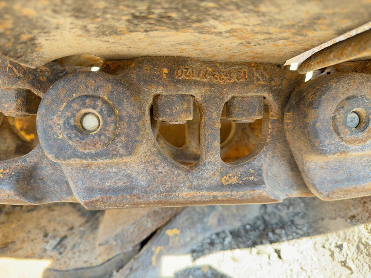 2014-komatsu-d61ex-23-image-25