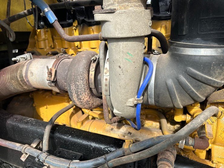 2001-caterpillar-c15-image-49