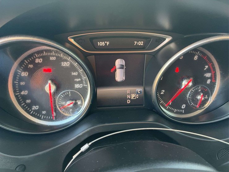 2020-mercedes-benz-gla250-image-14