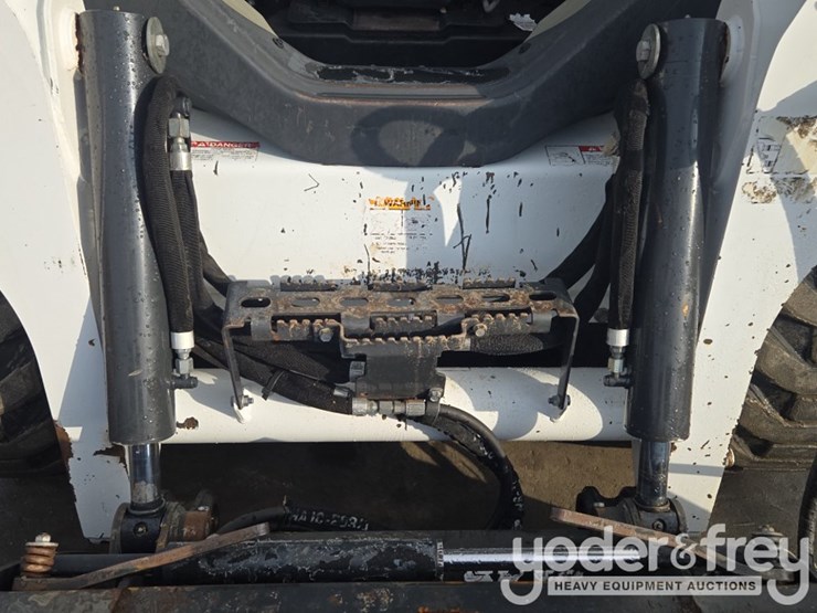 2017-bobcat-s590-image-17