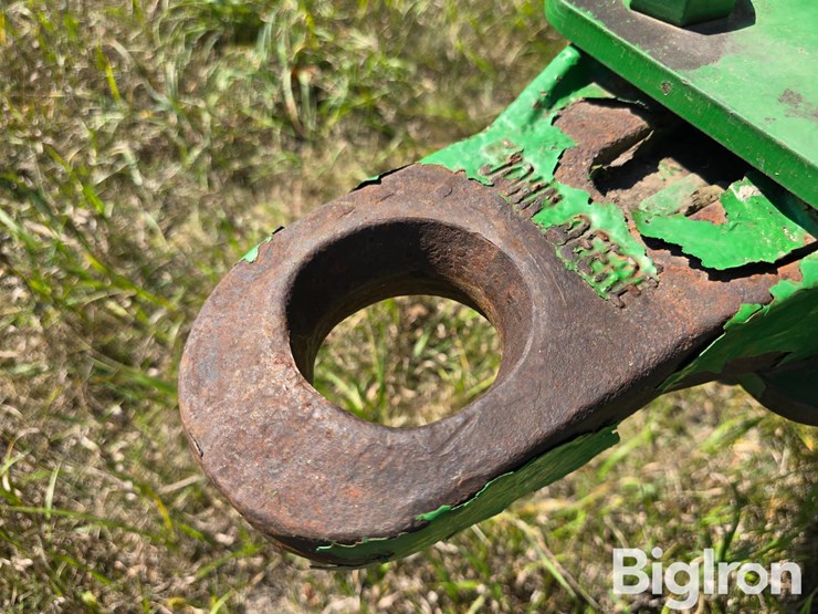 2011-john-deere-2210-image-9