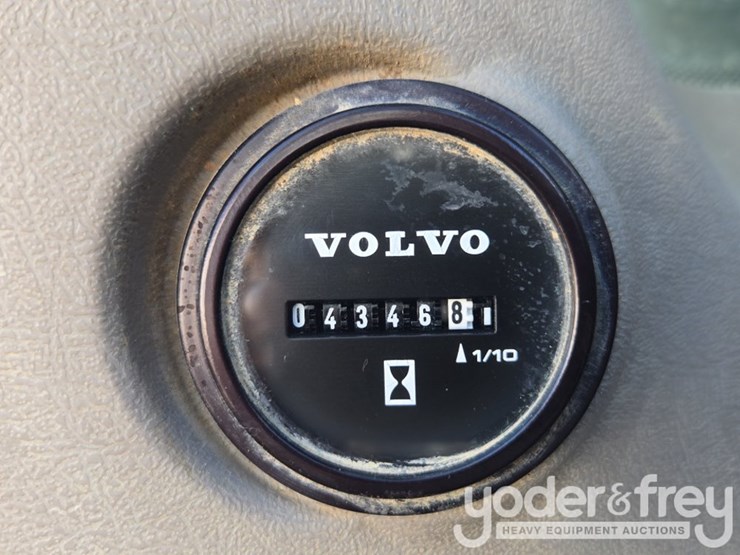 2016-volvo-ec350el-image-79