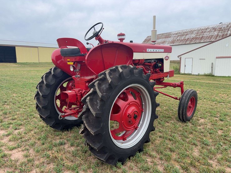 farmall-560-hi-clear-image-5