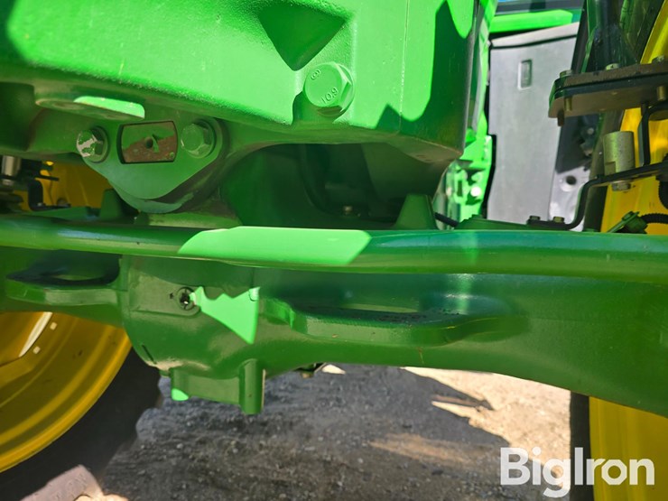 2012-john-deere-7215r-image-12
