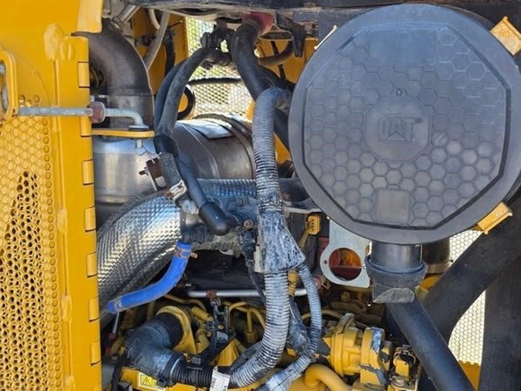 2021-caterpillar-d3-image-54