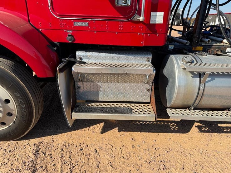 2000-kenworth-t800-image-23