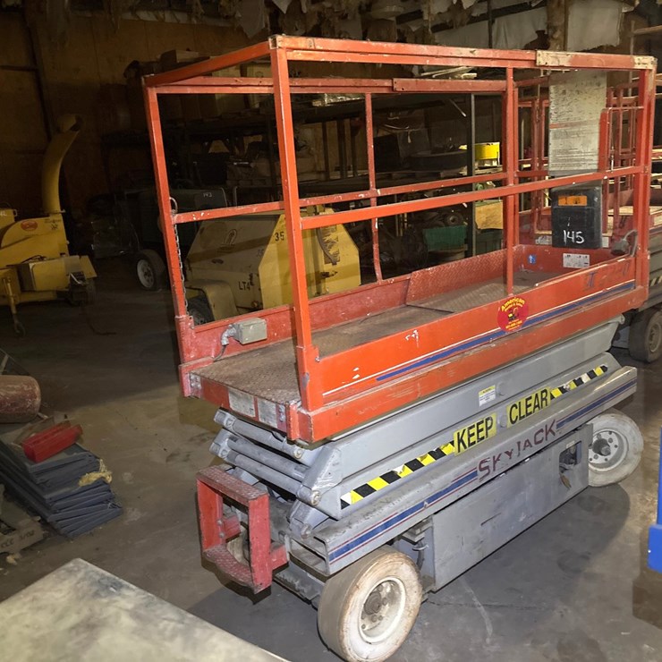 #145 • Skyjack SJ3220 20 Ft Electric Scissor Lift