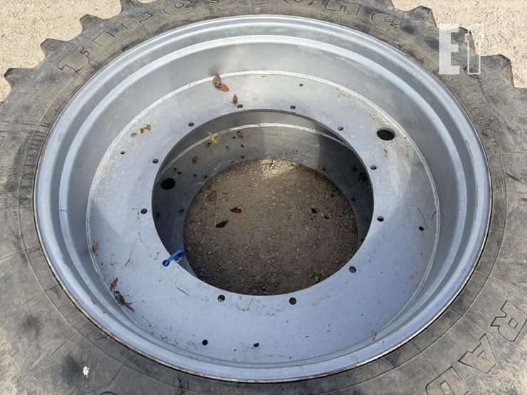 set-of-firestone-380/09/46-tires-on-(12)-bolt-rims-image-3