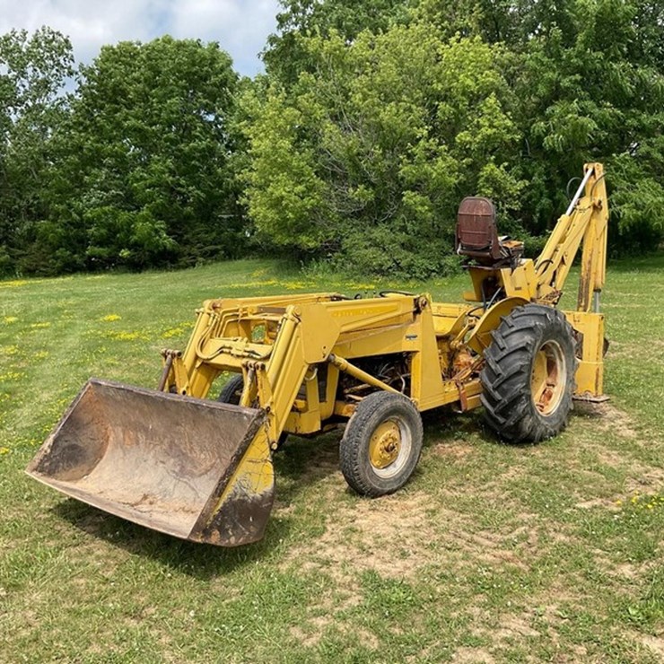 1966 MASSEY-FERGUSON 2135