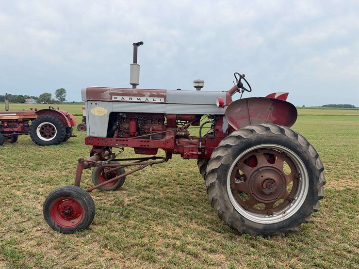 farmall-460-hi-clear-image-2
