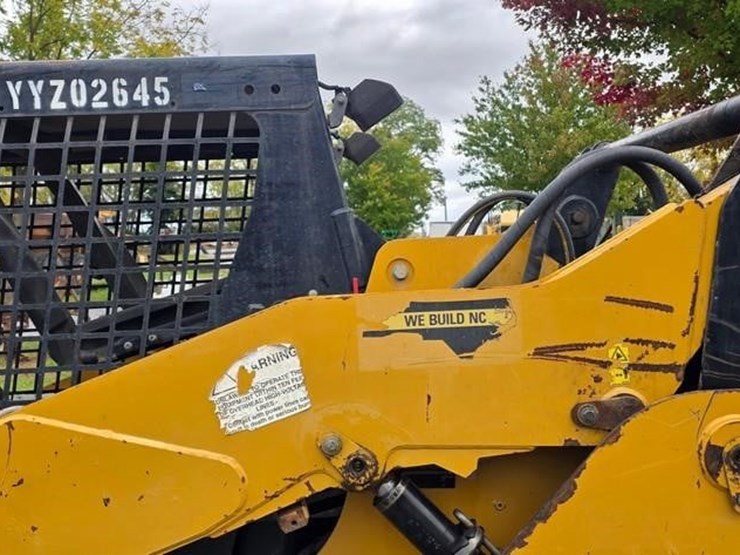2012-caterpillar-259b3-image-16