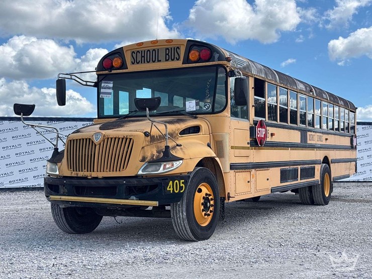 2011-ic-corporation-pb105-school-bus-image-1