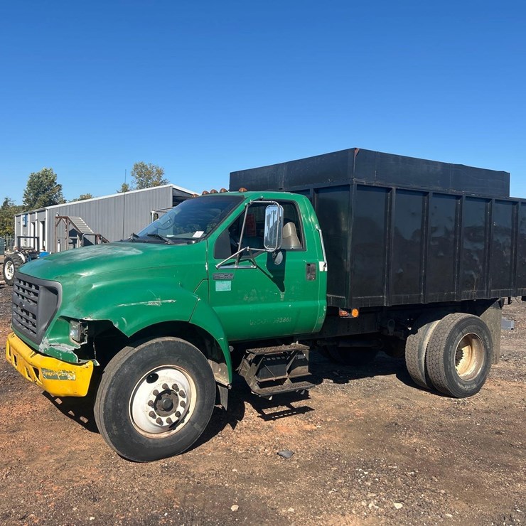 2001 FORD F650 XL