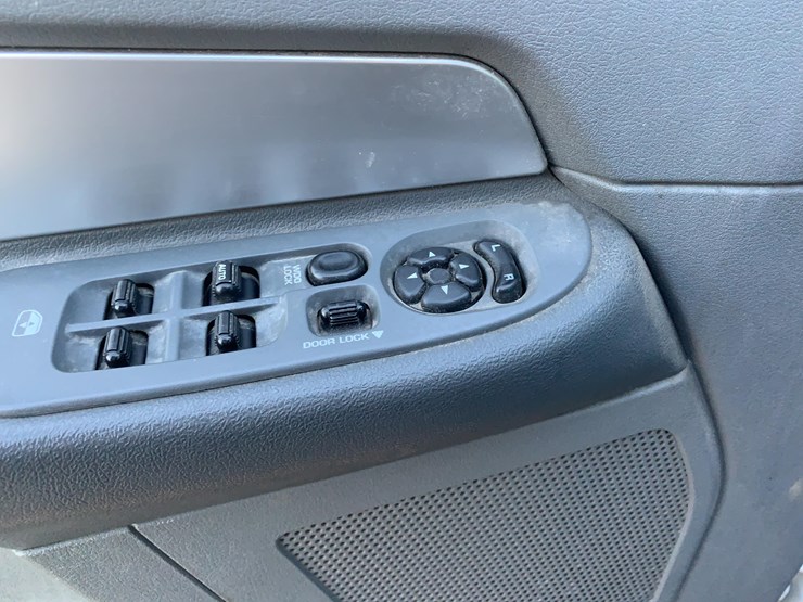 2008-dodge-1500-image-18