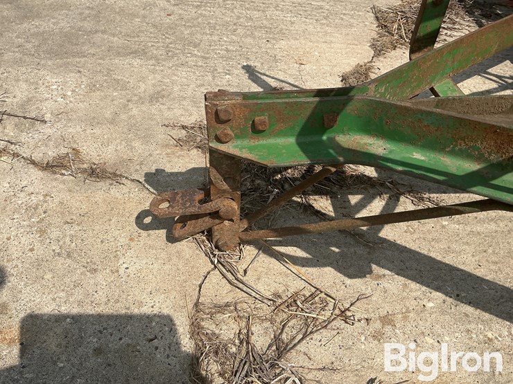 john-deere-10-image-9