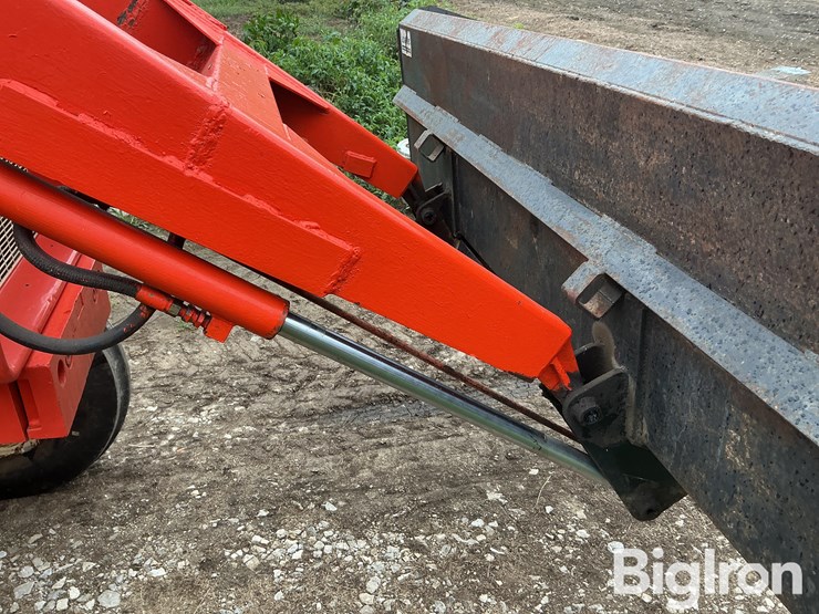 1969-allis-chalmers-180-tractor-w/-loader-image-16