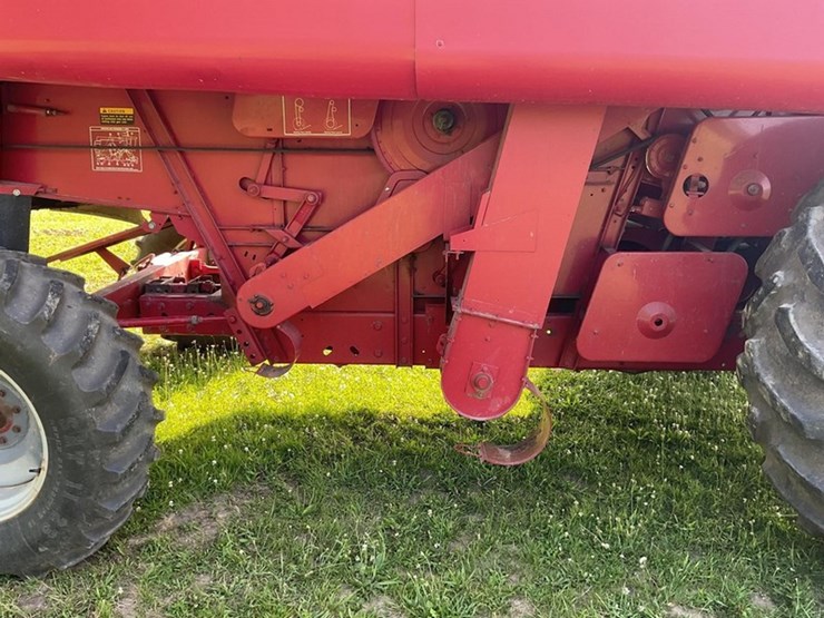 2011-case-ih-1640-image-20