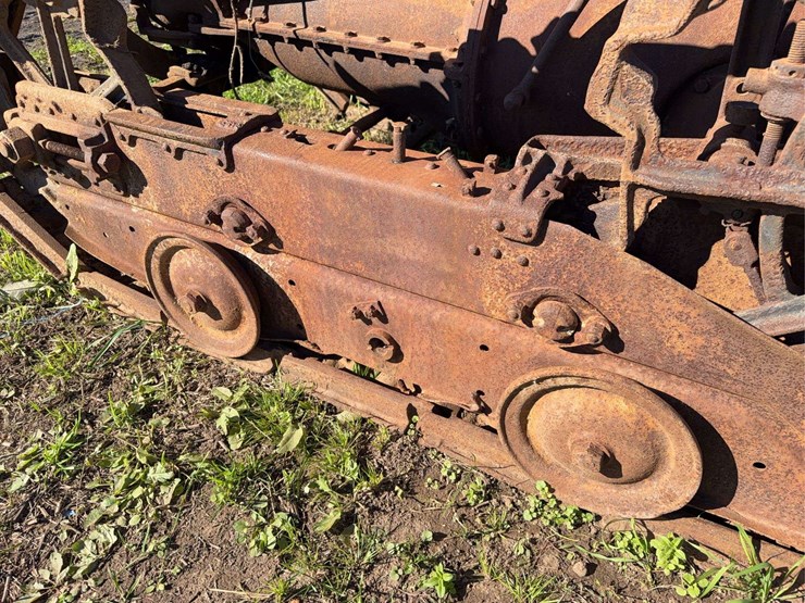 fordson-trackson-f-image-38