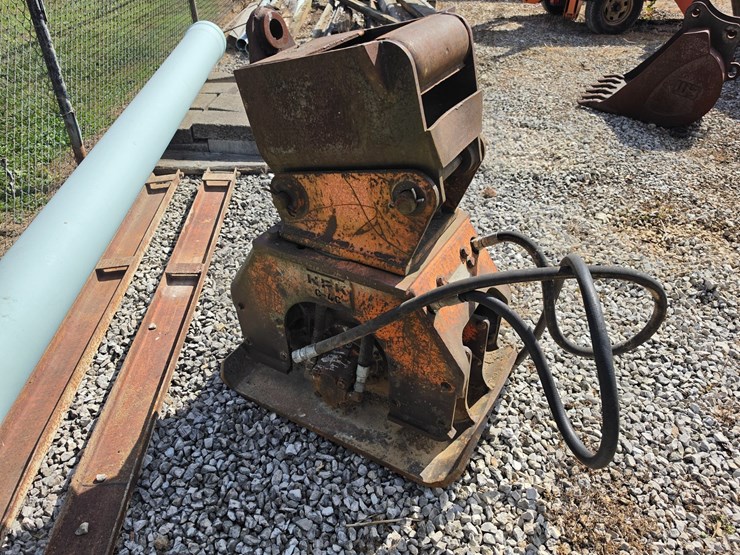 #26678-•-npk-excavator-tamper-image-6