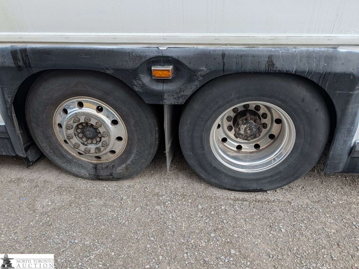 non-operable-2011-motor-coach-industries-d4500-t/a-55-passenger-bus-image-13