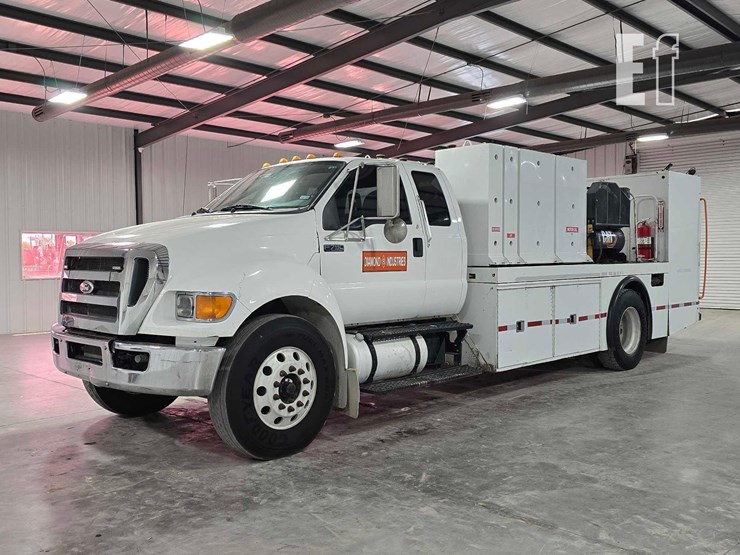 2015-ford-f750-xl-sd-image-1