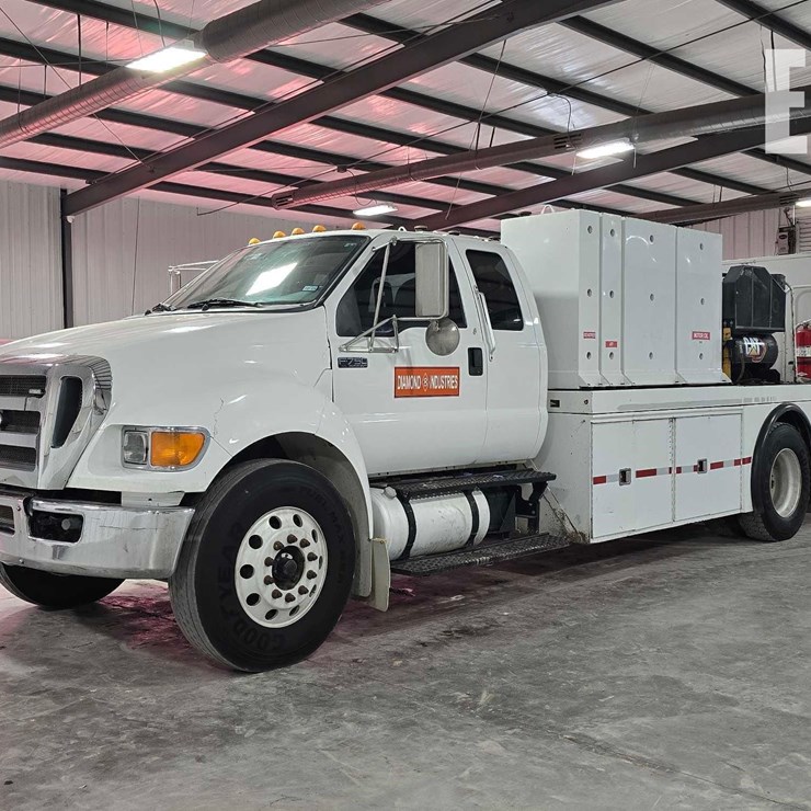 2015 FORD F750 XL SD