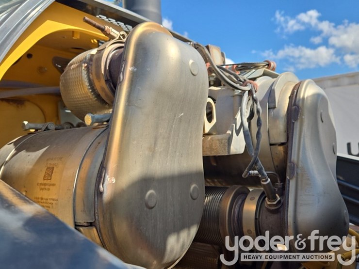 2022-deere-310sl-image-44
