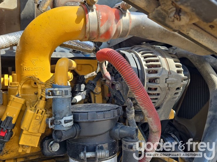 2015-deere-310sk-image-48