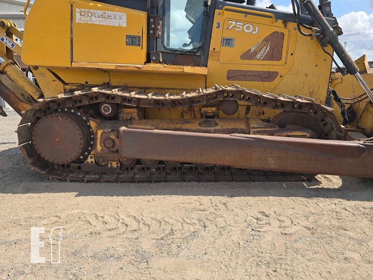 2008-deere-750j-image-28