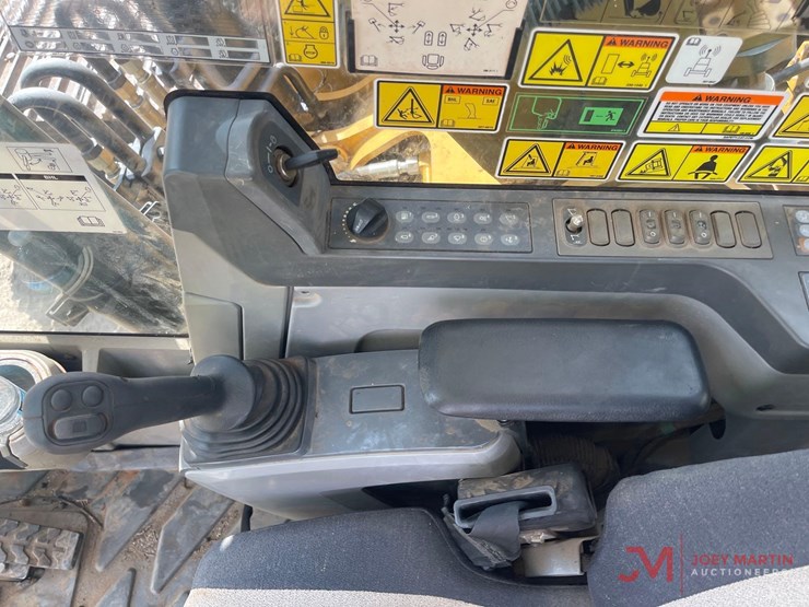 2013-caterpillar-320el-image-23