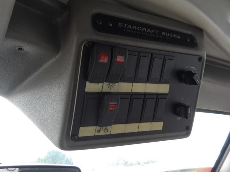 2016-ford-e450-image-23