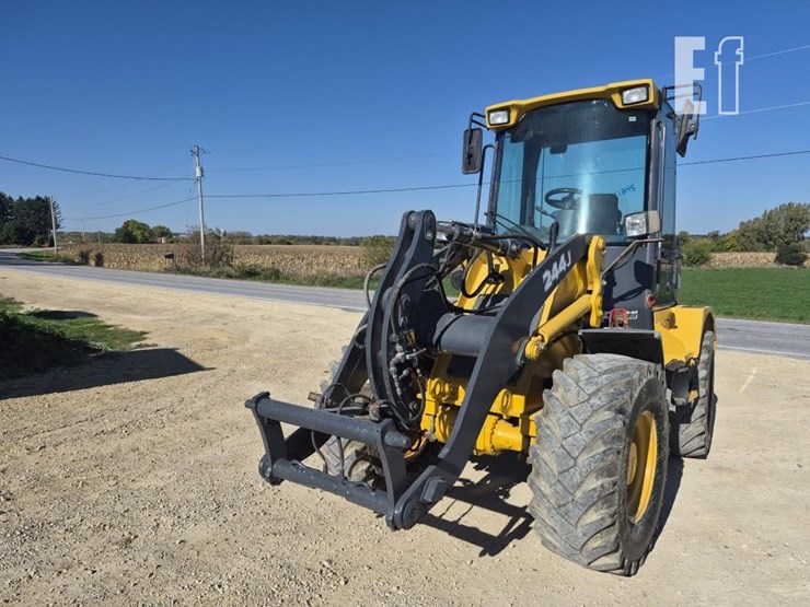 2012-deere-244j-image-6