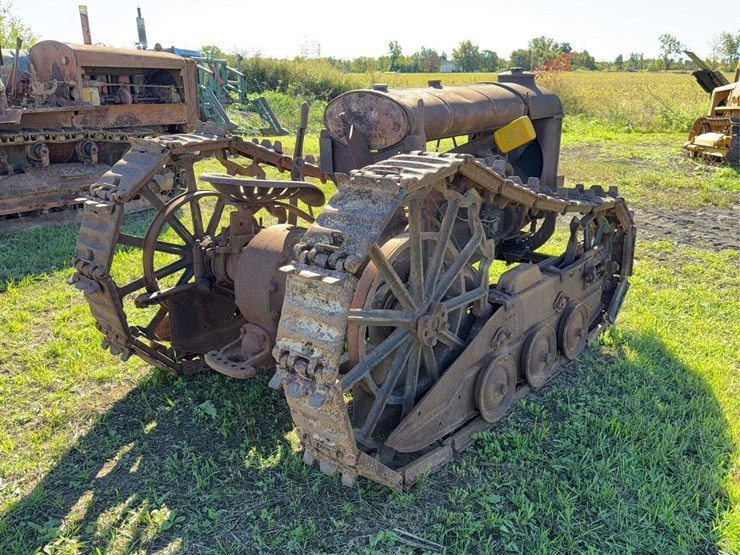 fordson-trackson-f-image-5