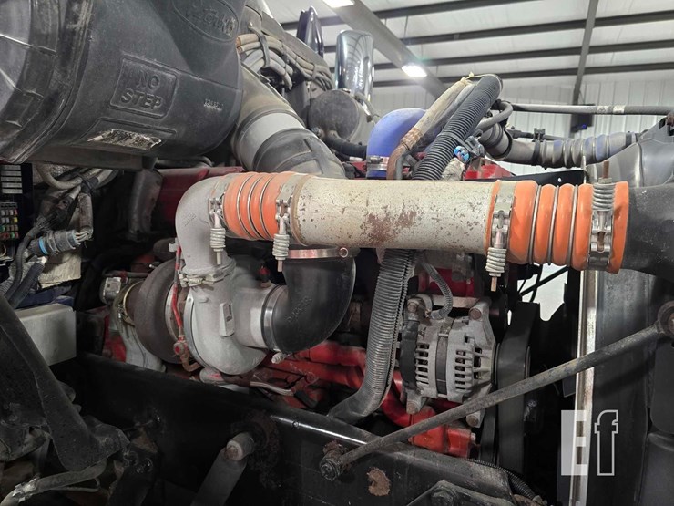 2009-peterbilt-387-image-30