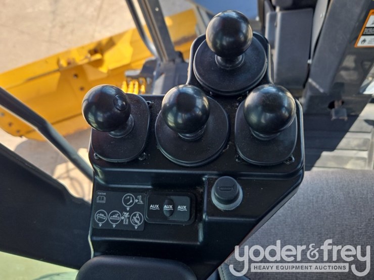 2020-deere-770gp-image-76