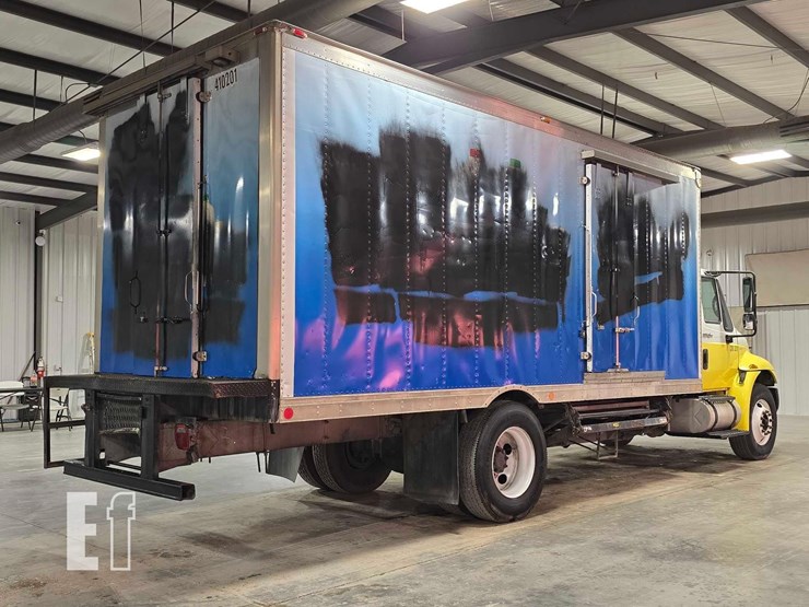 2010-international-durastar-4300-image-3