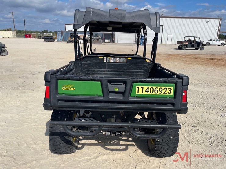 john-deere-gator-image-4