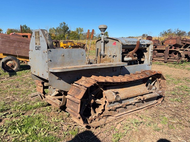 caterpillar-ten-image-3