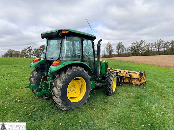 2023-john-deere-5060e-image-4