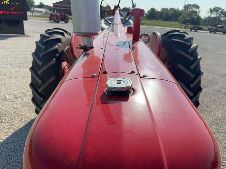 farmall-350-image-11