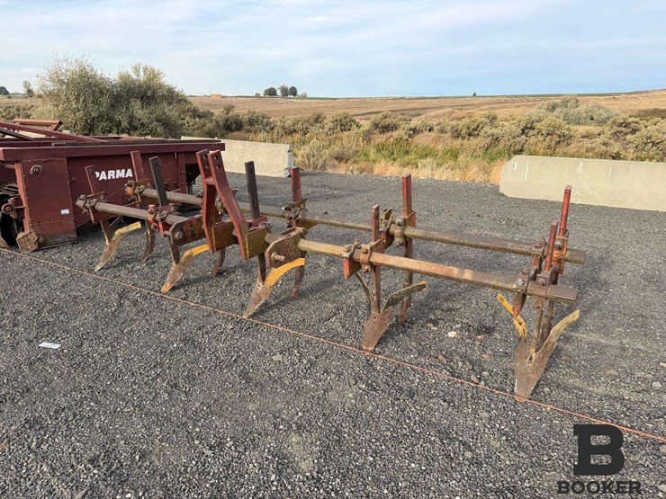 4-row-3pt-cultivator-image-1