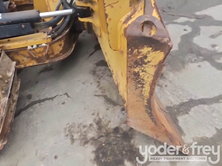 2018-caterpillar-d4k2-lgp-image-29