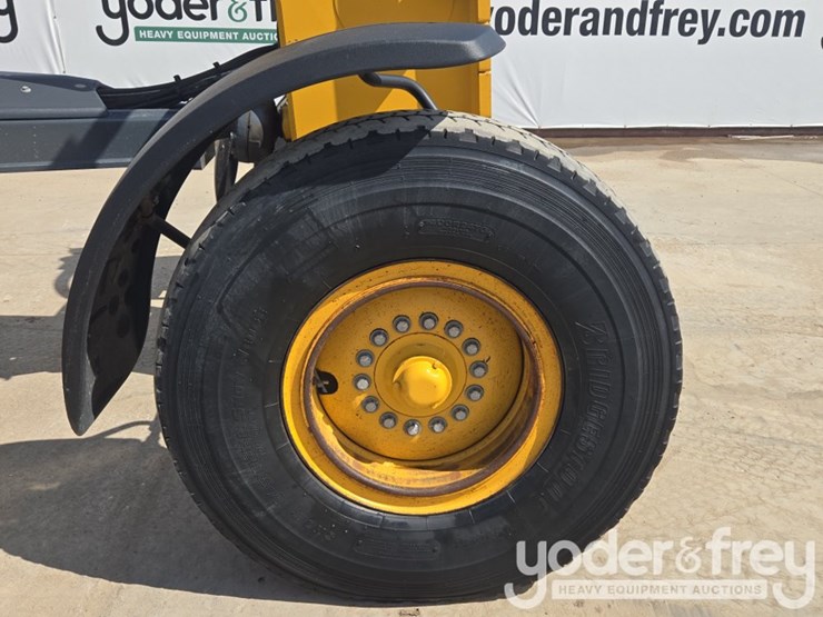2020-deere-770gp-image-12