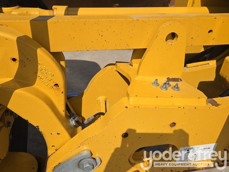 2020-deere-770gp-image-24
