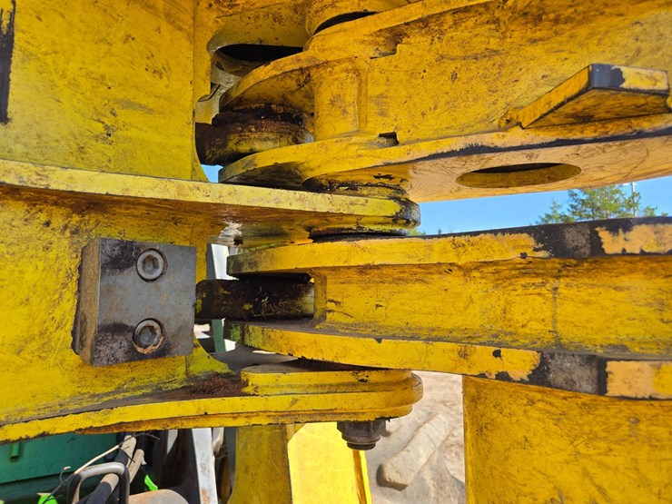 2019-john-deere-6-image-79