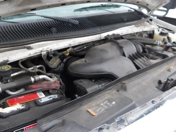 2017-ford-e450-image-10