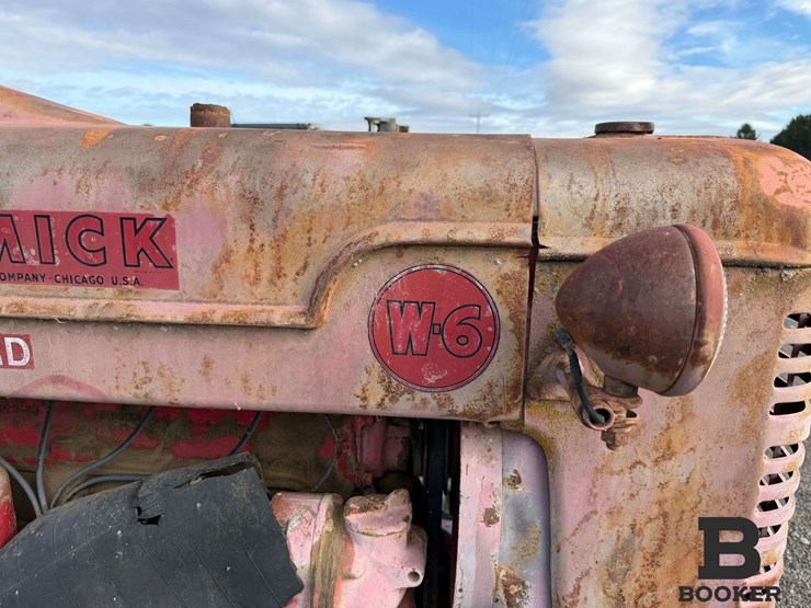 1951-ih-mccormick-w6-tractor---non-running-image-8