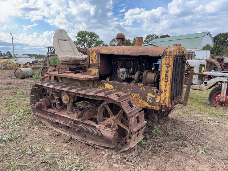 caterpillar-twenty-five-image-1