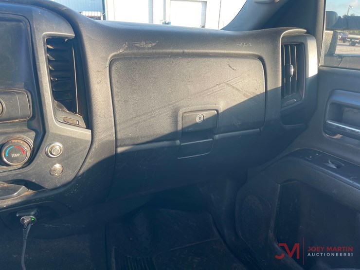 2014-chevrolet-2500-image-23