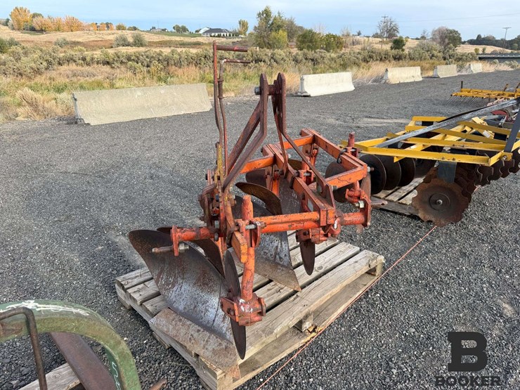 j.i.-case-6000-3-bottom-moldboard-plow-image-4